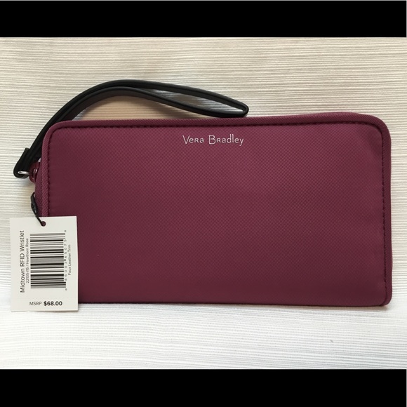 Vera Bradley Handbags - New With Tag Vera Bradley Wristlet
